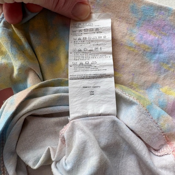 Nike girls cotton shorts set includes tie-dye boxy shirt matching bike shorts - Picture 8 of 11